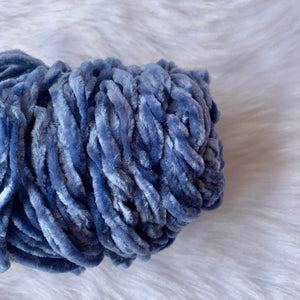 Thin Velvet yarn - Silver Blue